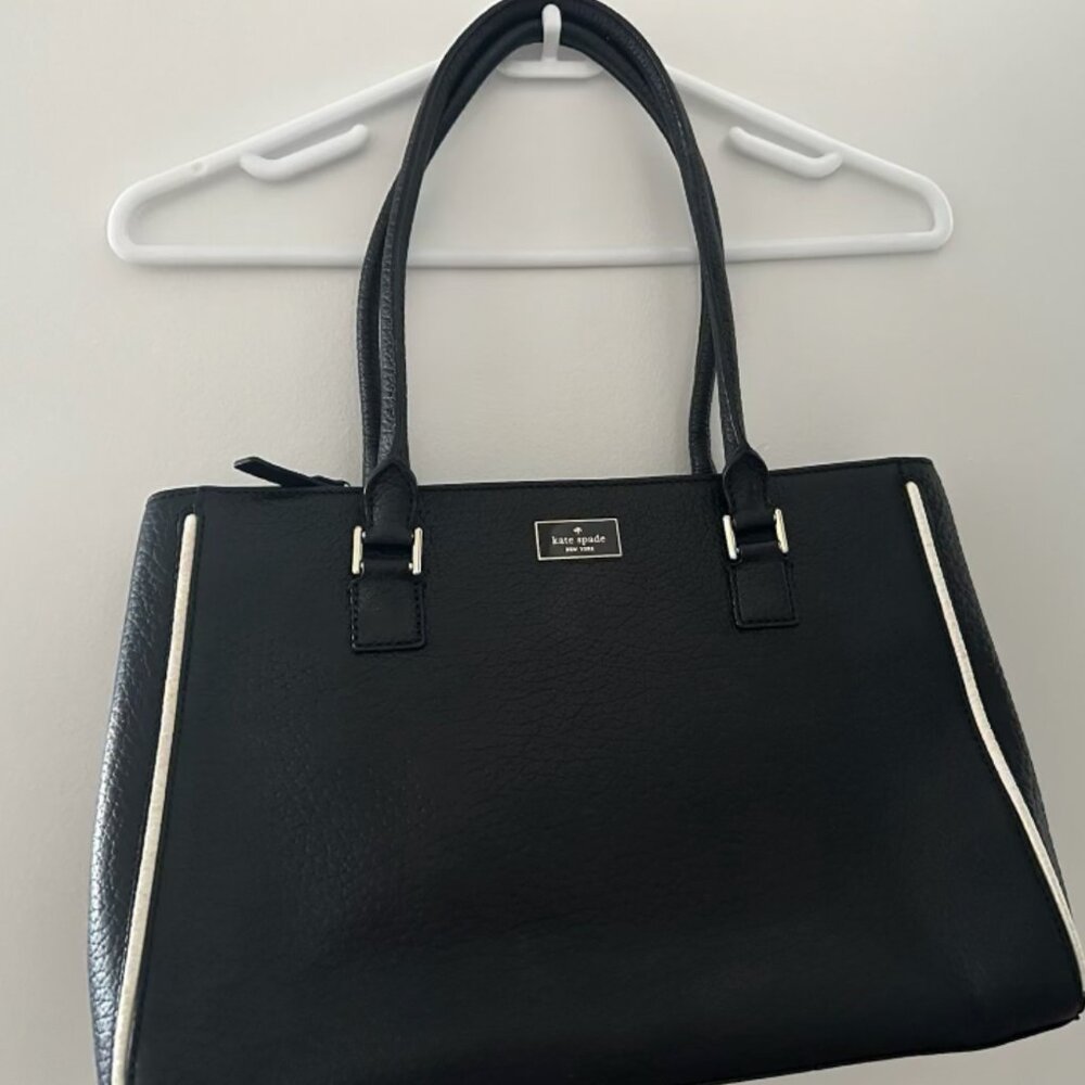 Kate Spade New York Black Tote Bag: Sleek Style with Smart Organization